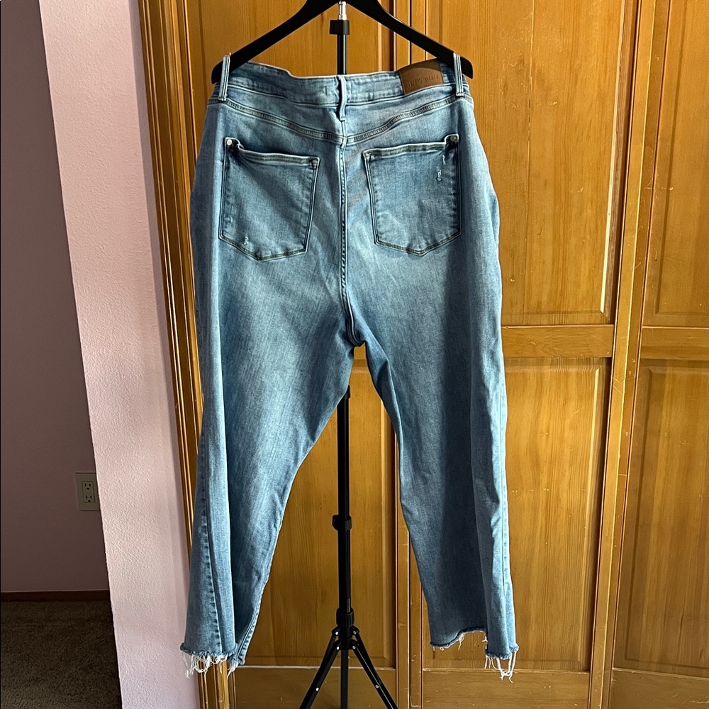 Judy Blue Classic Blue Straight Leg Jeans - Picture 7 of 7